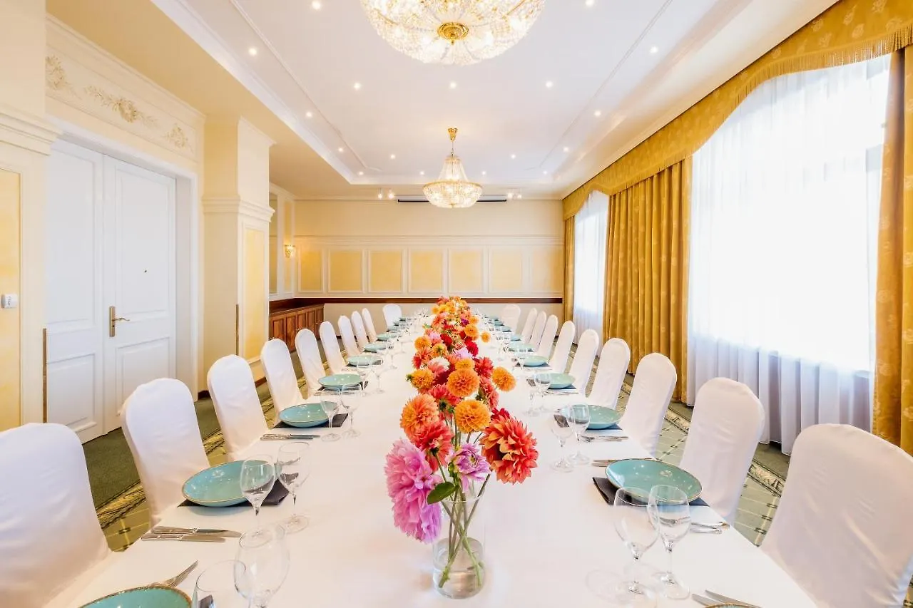Hotel Polonia Palace Warsaw