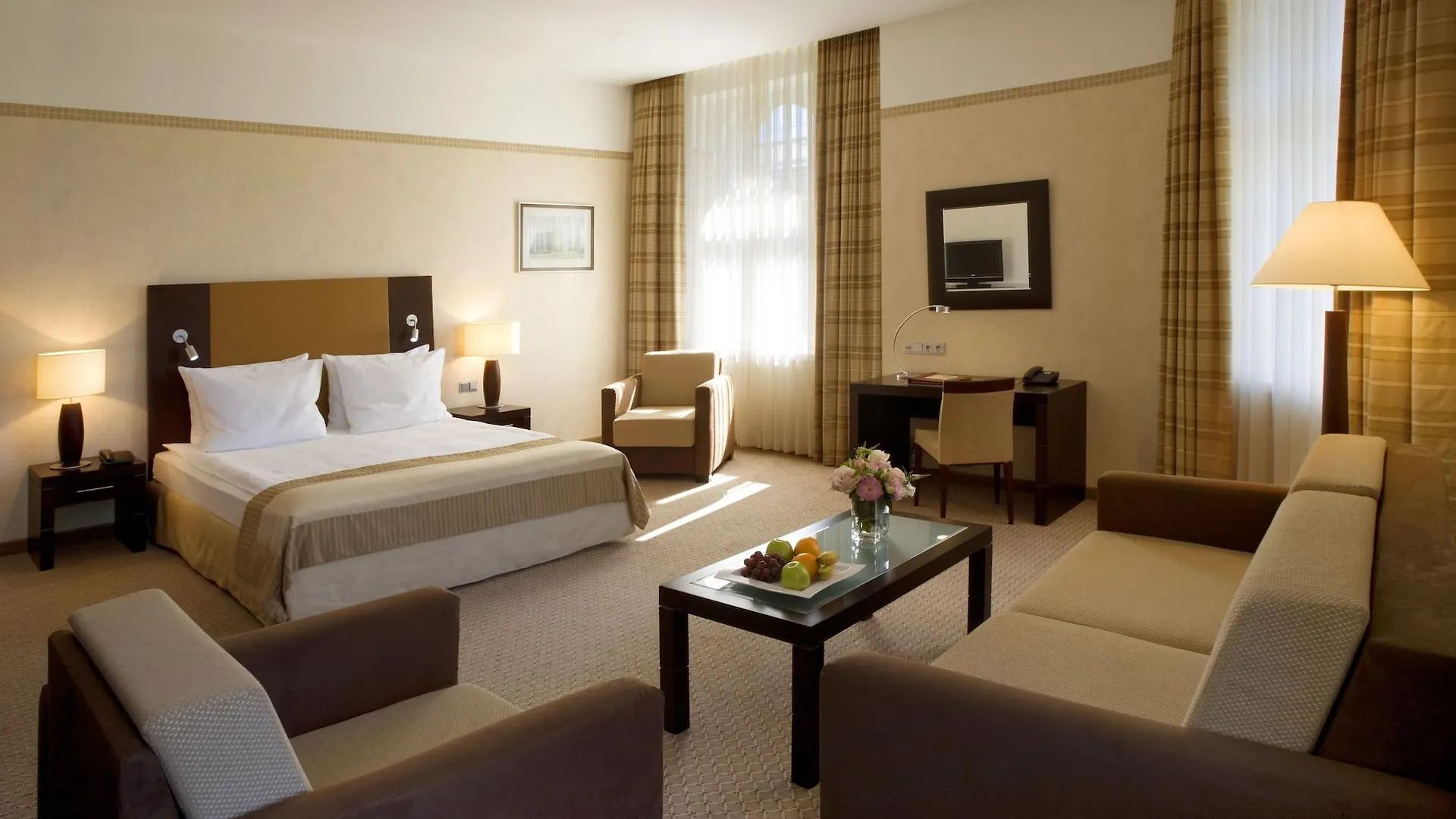 Hotel Polonia Palace Warsaw 4*,